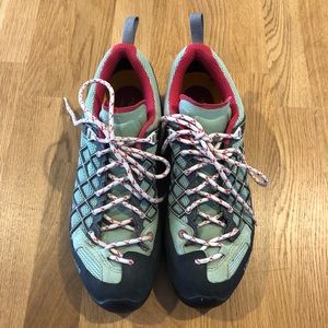 Women’s Salewa Wildfire GTX gore Tex excellent size 7